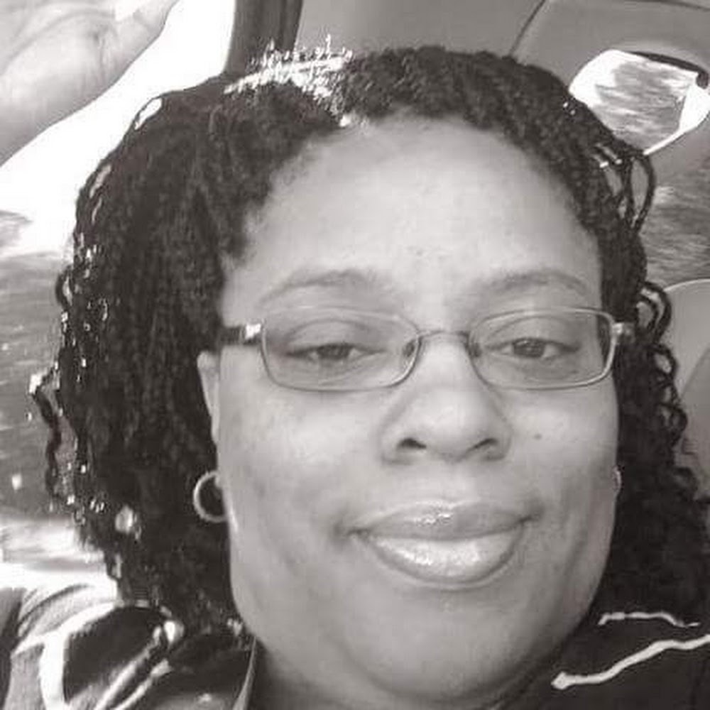 Meet your Posher, Cassandra